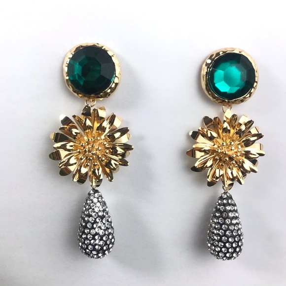 Sunflower 🌻 earrings - Picture 2 of 4